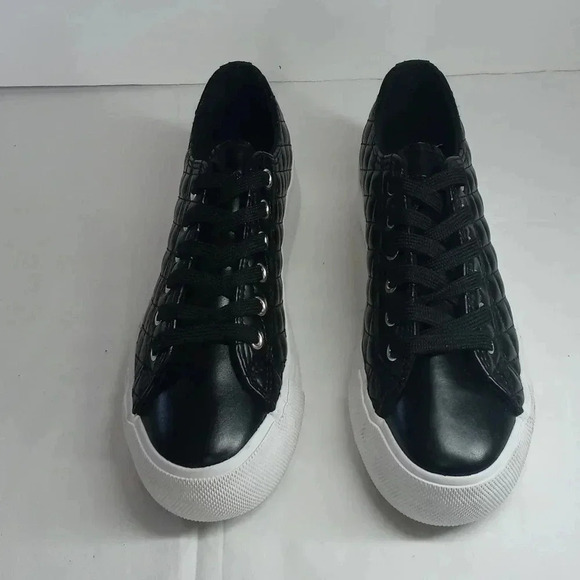 Mudd Beyley lace up platform sneaker - Picture 4 of 10